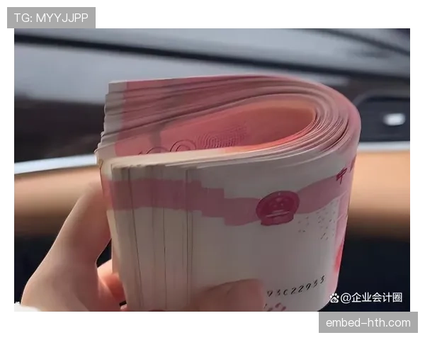 刚看到郑赛赛下馆子那桌账单，我的月薪默默退出社交圈